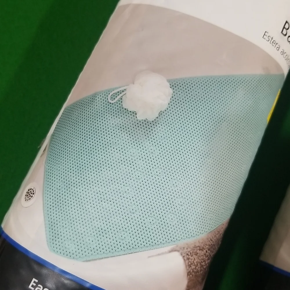 Cushioned bath mat